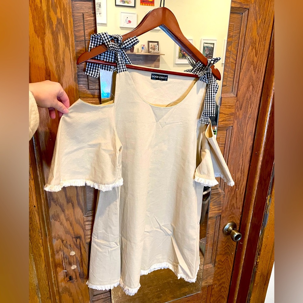 Natural cotton gingham ribbon shoulder cutout dress